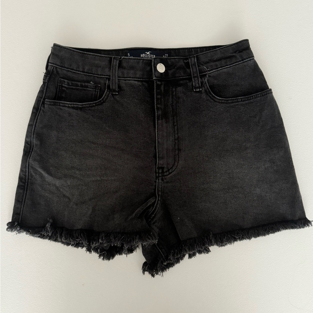Hollister Ultra High-Rise Mom Short 3"